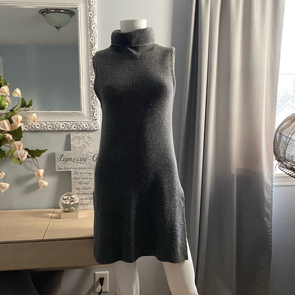 ALICE + OLIVIA sleeveless turtleneck tunic sweater dress Size XS